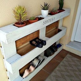 Shoe Rack with Pallet