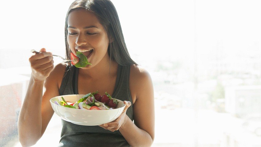 3 Simple Steps to Mindful Eating (And Why You Should Try It)