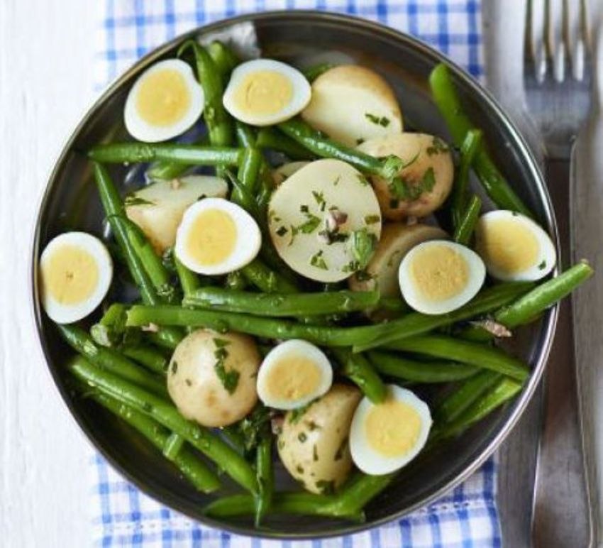 Potato salad with eggs & beans