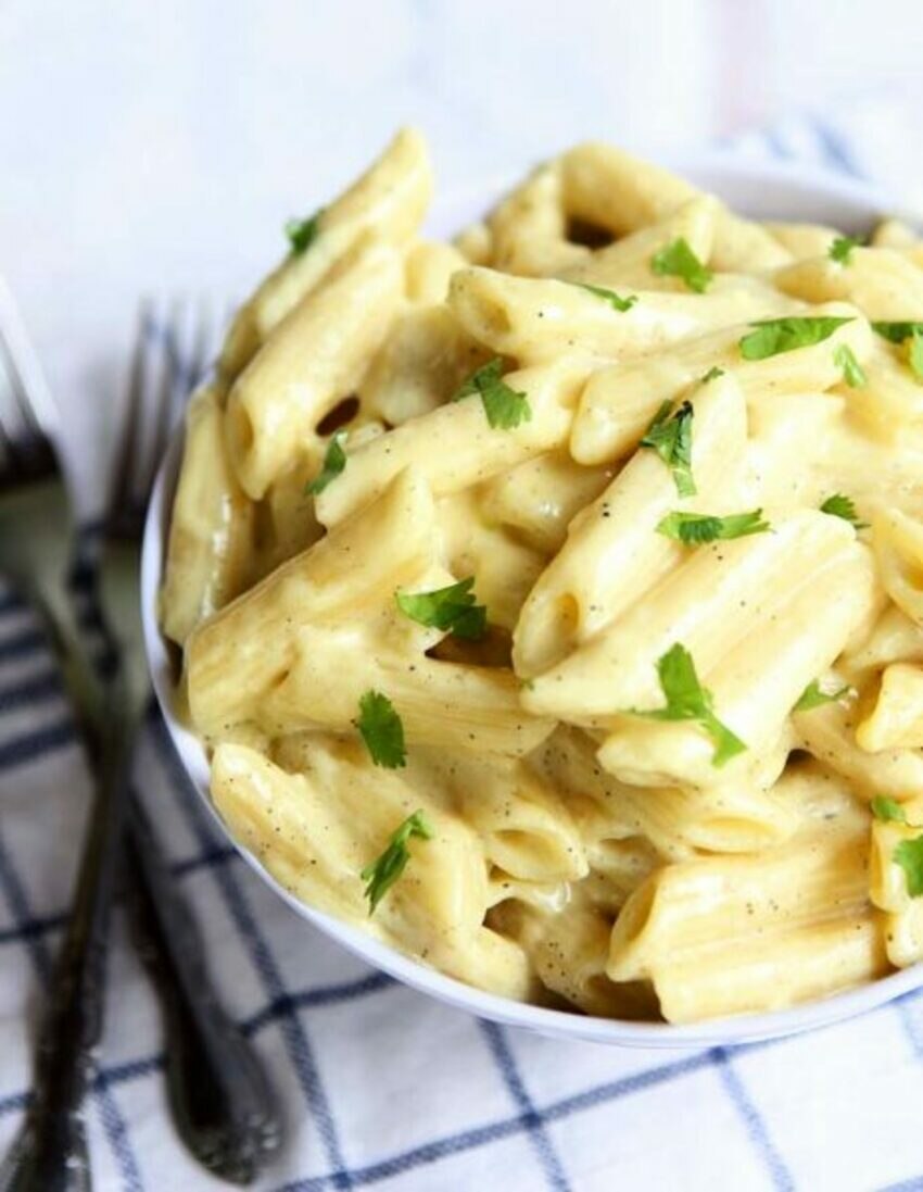 Creamy garlic butter pasta