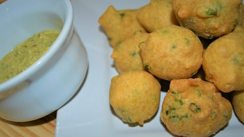 Curry leaves fritters