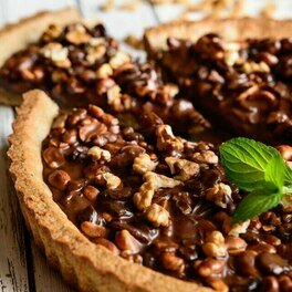 Chocolate and pecan pie