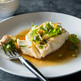 Steamed fish with ginger