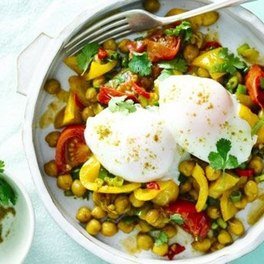 Chickpeas with poached eggs